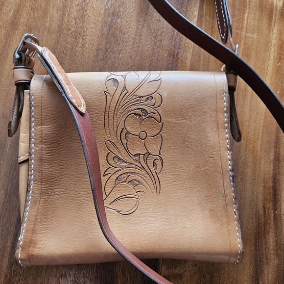 Handmade leather purse - Picture 3 of 3